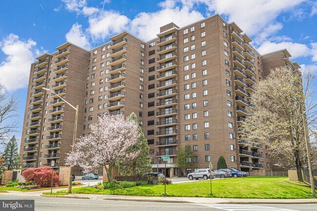 Foto del edificio - 200 N Pickett St