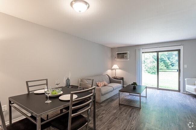 Dining Area - Spark Windsor