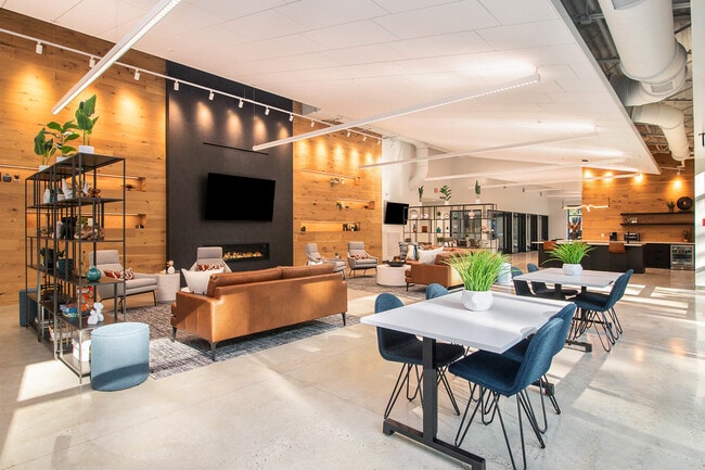 Community Center - Ramblewood Apartments