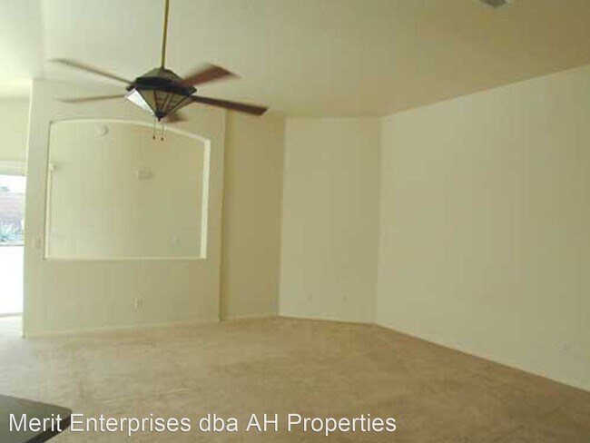 Foto del edificio - 3 br, 2 bath House - 2640 E ANDERSON DR