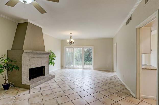 Building Photo - 1330 Augusta Dr