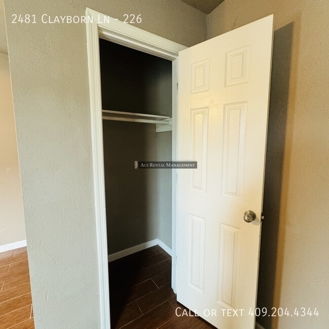 Foto del edificio - 2481 Clayborn