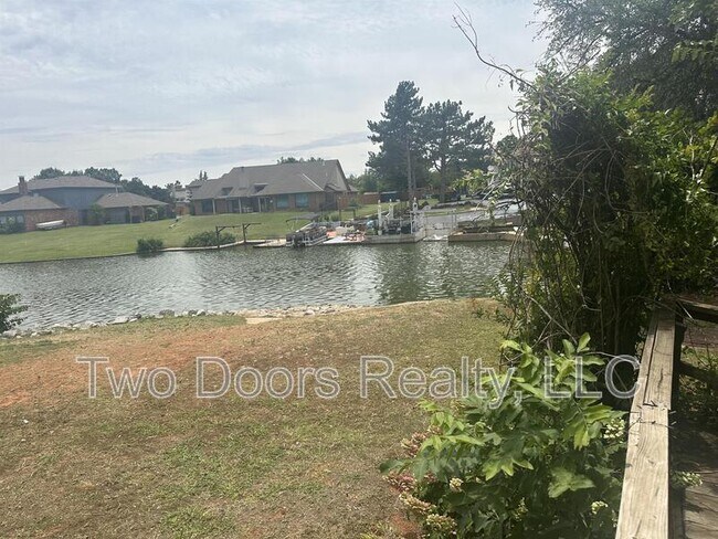 Photo - 6452 W Hefner Rd House