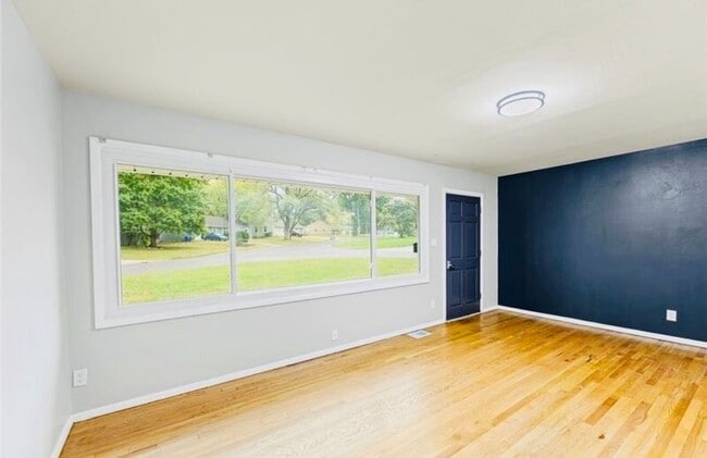 Foto del edificio - 7020 Hadley St