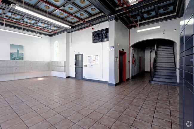 Lobby Photo - Landmark Towers