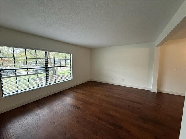 Foto del edificio - 4416 Summer Oak Dr