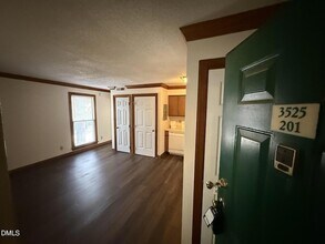 Building Photo - 3525 Ivy Commons Dr