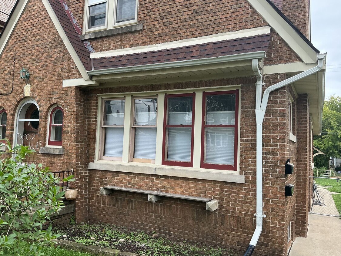 Foto principal - 3711 E Plankinton Ave