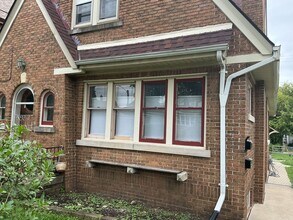 Building Photo - 3711 E Plankinton Ave