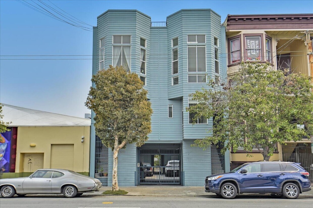 Primary Photo - 1269 S Van Ness Ave