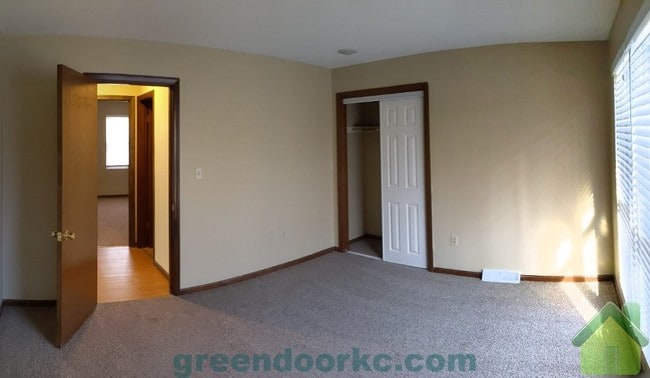 Building Photo - 329 S Cardinal Dr