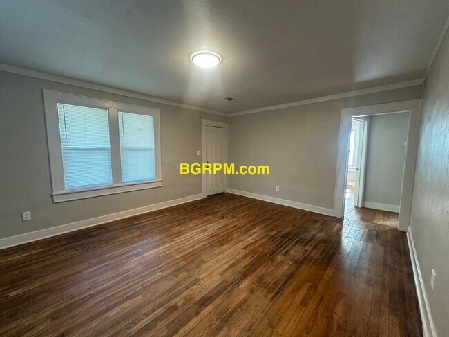 Foto del edificio - 2 Bed 1 Bath