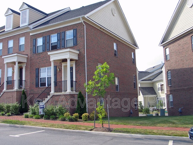 Building Photo - 648 Belmont Bay Dr