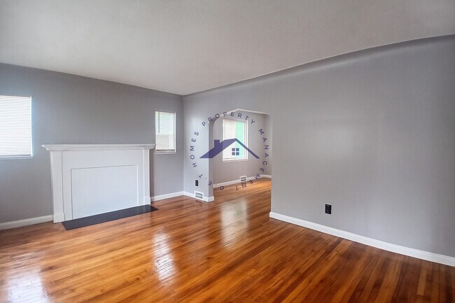 Foto del edificio - 9790 Kensington Ave