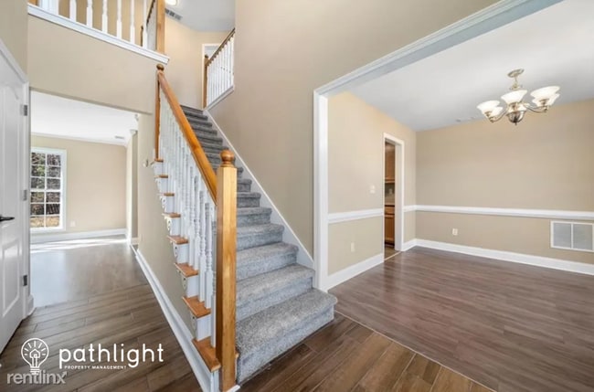 Building Photo - 4 br, 2.5 bath House - 114 Melrose Creek D...