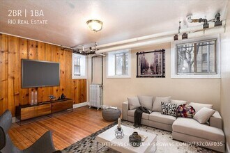 Building Photo - 903 E 14th Ave