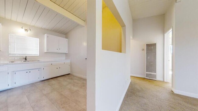 Foto del edificio - 2601 Vanderbilt Ln