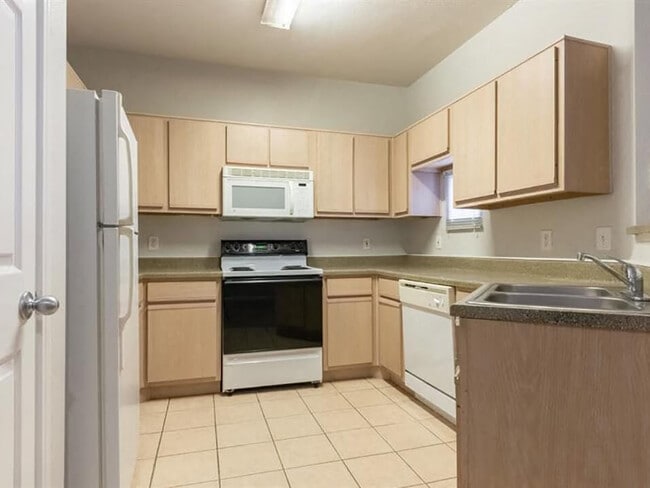 Plenty of Counter Space! - Longridge Apartments
