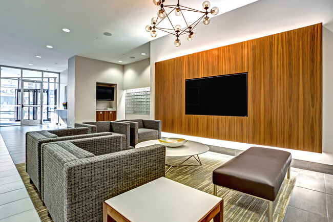 Lobby - 2555 N Clark St