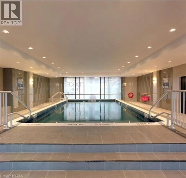 Photo du bâtiment - 150 Main St W