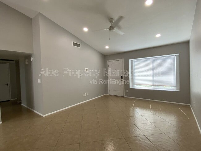 Building Photo - 1055 N Recker Rd