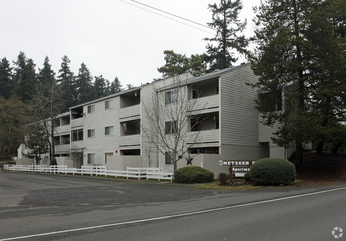 Metzger Park - Metzger Park Apartments