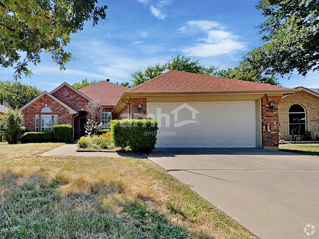 Building Photo - 1712 Farmington Dr