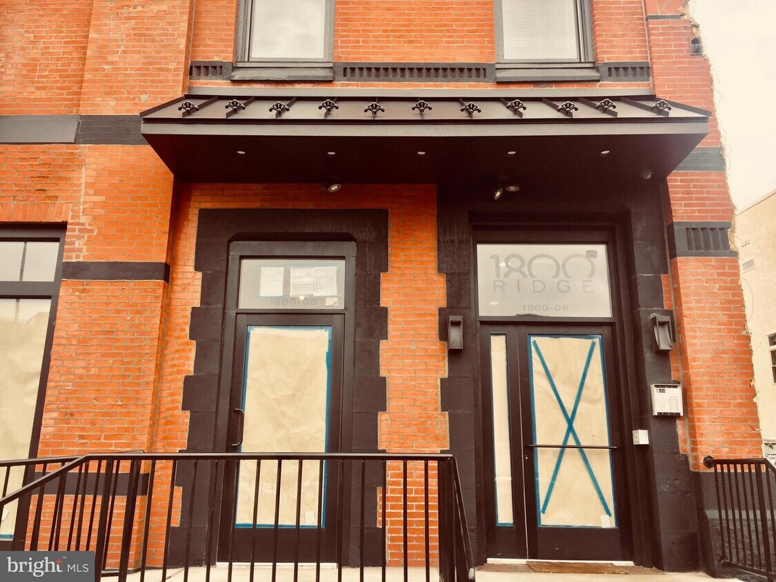Primary Photo - 1800 Ridge Ave