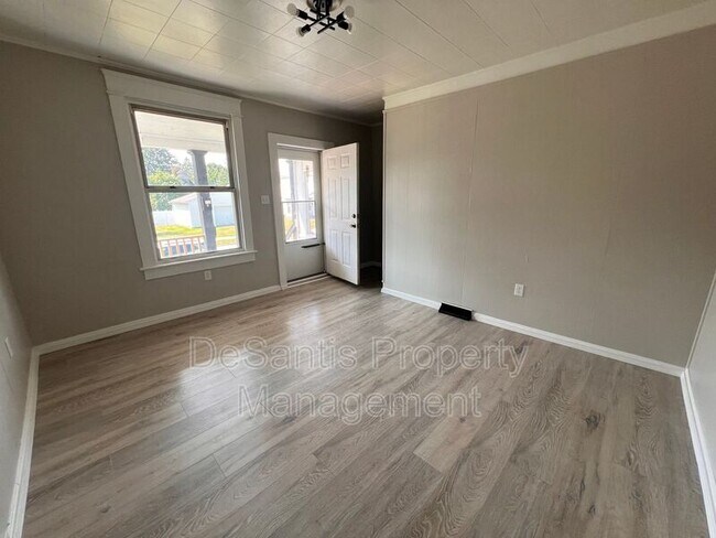 Foto del edificio - 405 Sumner Ave