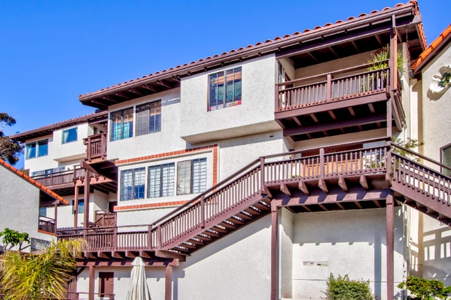Building Photo - 4034 Ampudia St