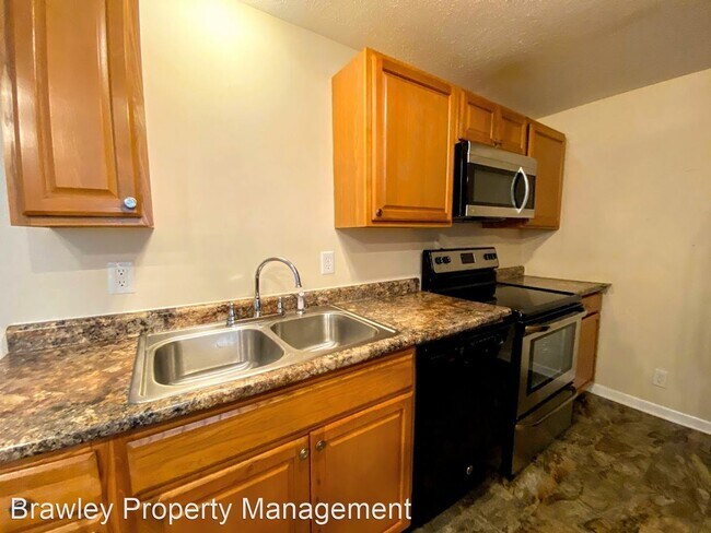 Building Photo - 5 br, 2 bath House - 511 N. Lincoln St