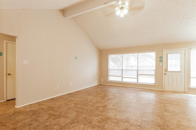 Foto del edificio - 21002 Ironcrest Ln