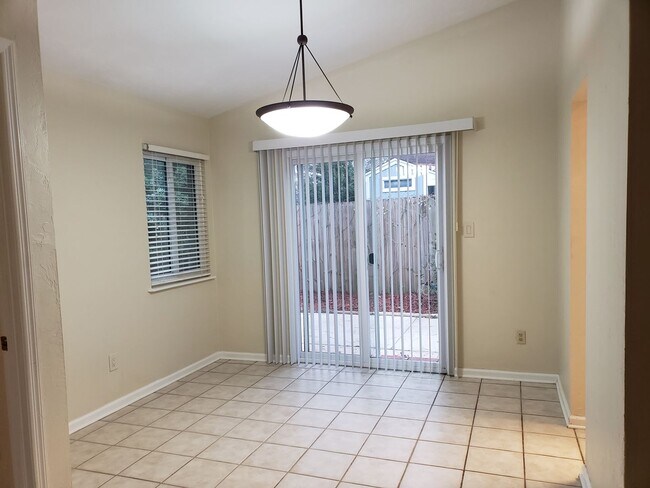 Building Photo - 2 Bedroom for rent January 2026 in NE Tall...