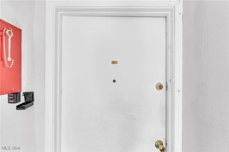 Building Photo - 1415 Wyandotte Ave