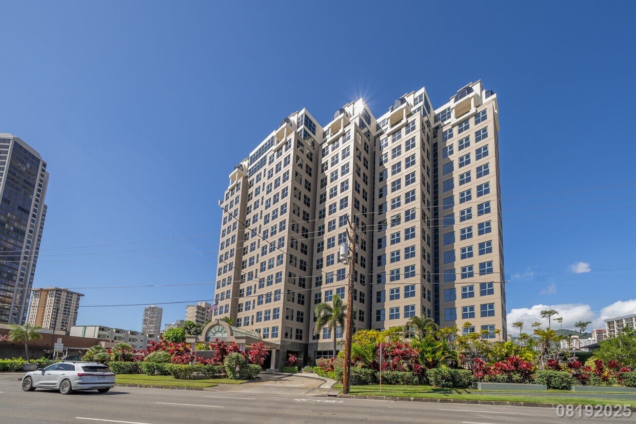 Primary Photo - Executive Luxury Residence | 2BR/2.5BA | 1...