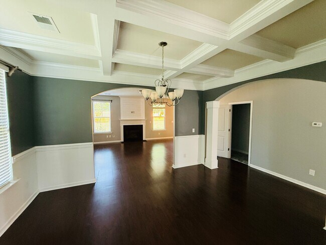 Foto del edificio - 223 Charter Oaks Dr