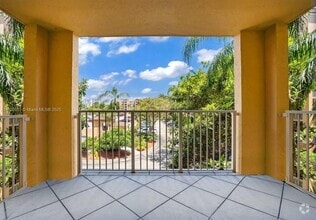 Building Photo - 19555 E Country Club Dr
