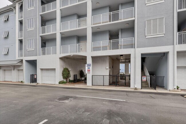 Foto del edificio - 675 NW Flagler Ave