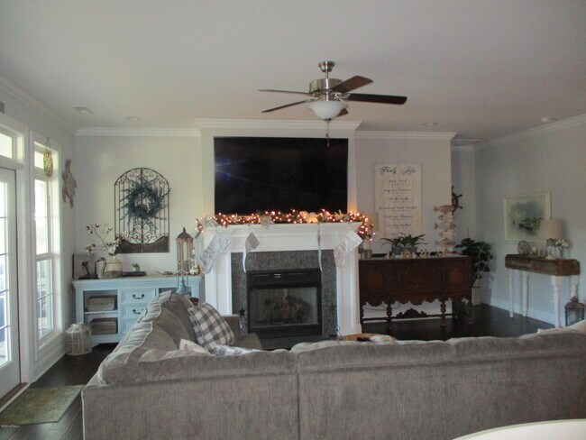 Building Photo - 129 Lowery Ln