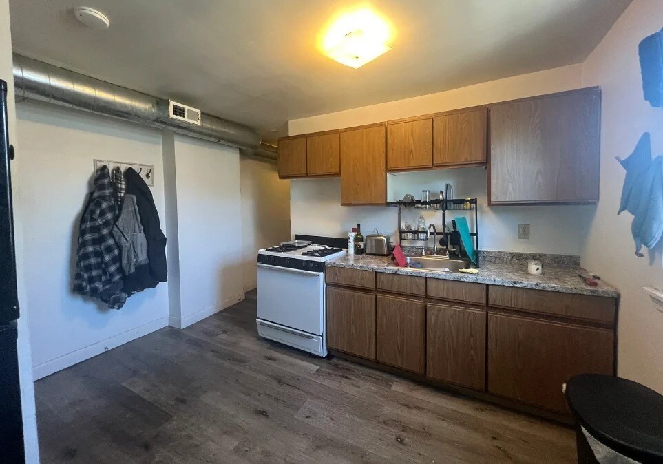 Foto principal - 170 Windsor St