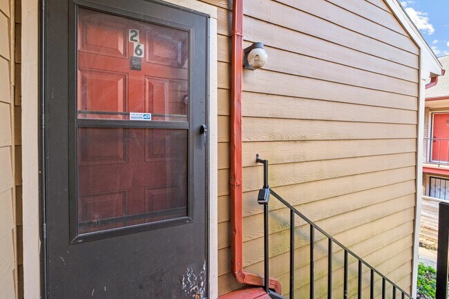 Foto del edificio - 12955 Woodforest Blvd
