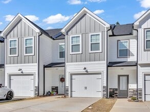 Building Photo - 1042 Linsmore Ave