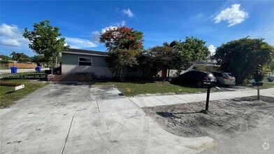 Building Photo - 5900 Garfield St