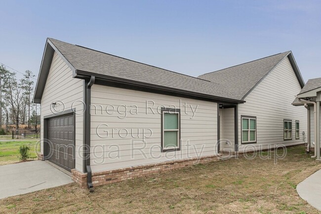 Building Photo - 8604 Old Hwy 31
