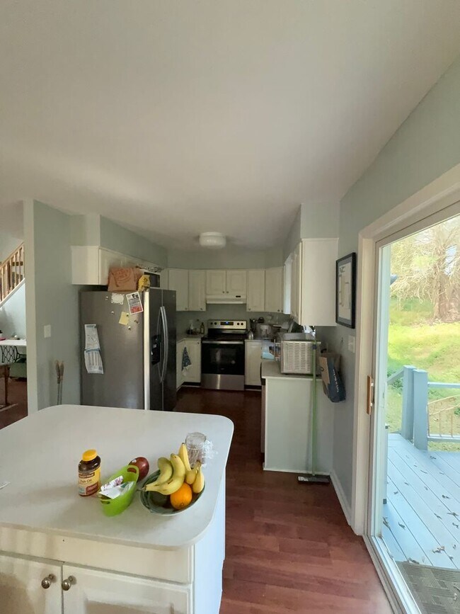 Foto del edificio - 408 Mitchell Ln