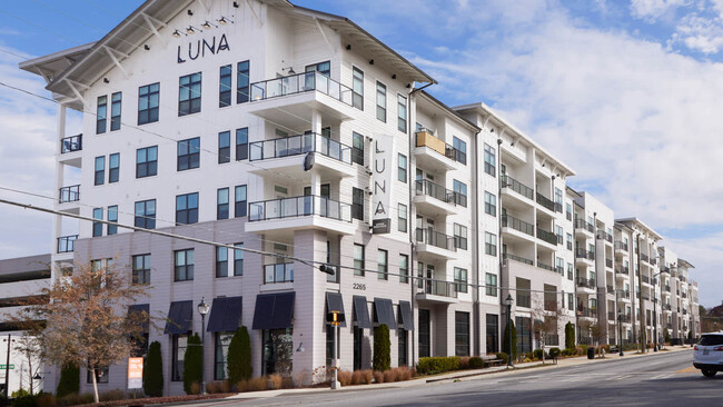 Exterior - Luna Upper Westside