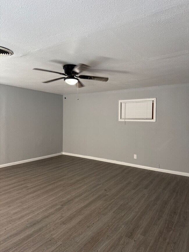 Building Photo - House for rent in Richland hills