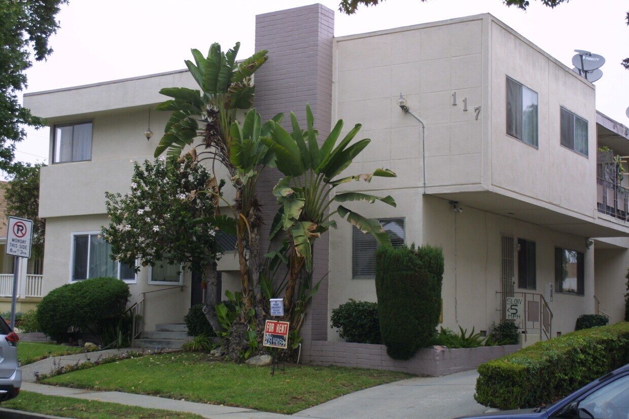 Foto del edificio - 117 W Ellis Ave