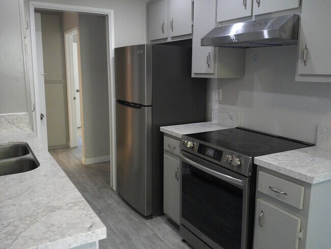 Foto del edificio - 8667 Lake Murray Blvd