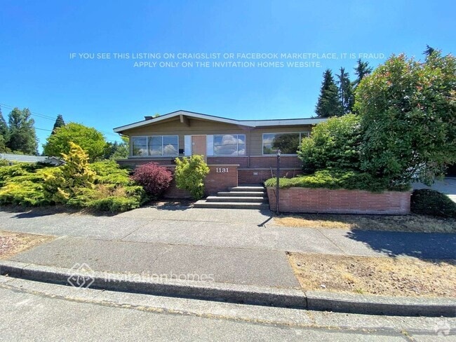 Building Photo - 1131 Lenore Dr